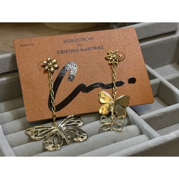 Set of 8 pairs of Nordstrom by Cristina Martinez earrings (2 of each style) - Picture 7 of 7